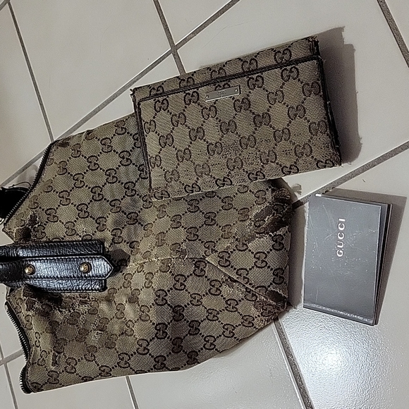 Authentic gucci bag and wallet - Picture 6 of 17